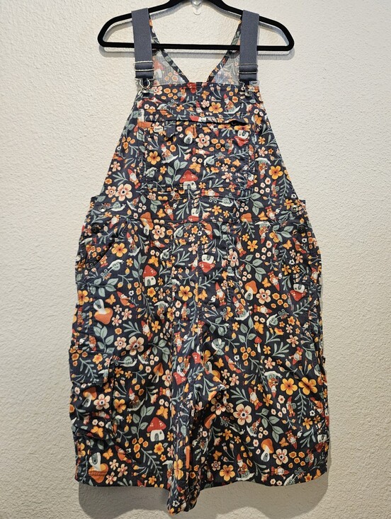 Duluth Trading Co Pants - Duluth Trading Garden Gnome Floral Heirloom Short Overalls Size XL